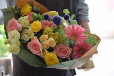 ご退職の花束です。｜「フラワーショップ花よど」　（熊本県天草市の花キューピット加盟店 花屋）のブログ